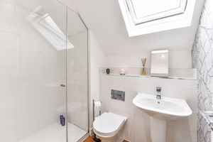 Bedroom One En-Suite- click for photo gallery